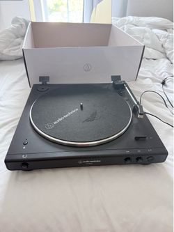 Record player audio technica turntable