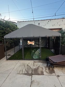 10x10 Outdoor Dog Kennel w/ Roof + Turf + Feeding Bowls