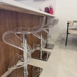 Clear Acrylic Swivel Barstools 