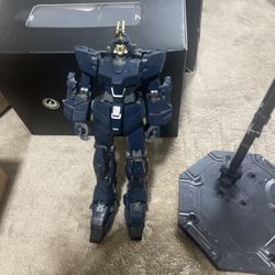 Unicorn Gundam / Bandai MG RX-0 Unicorn Gundam 02