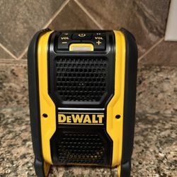 Dewalt Bluetooth Speaker 🔈 • New•