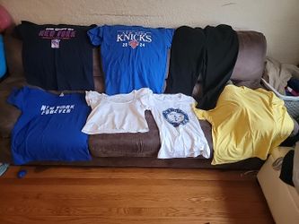 Women’s Size XL Short-Sleeve Shirt Lot – 6 Shirts – $15