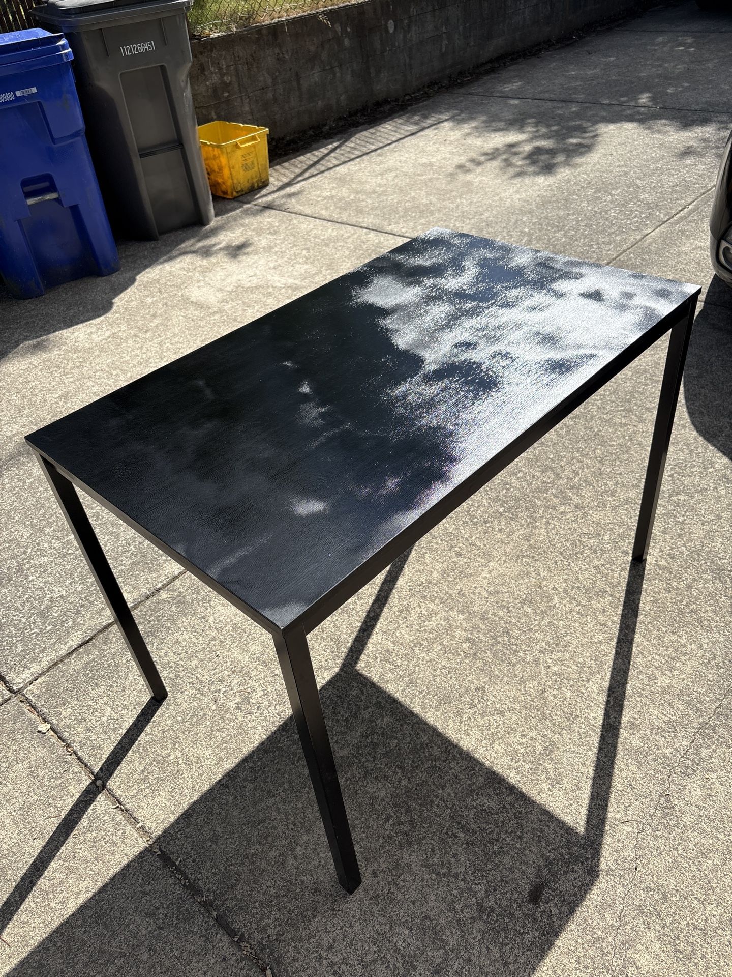 Black Table/desk