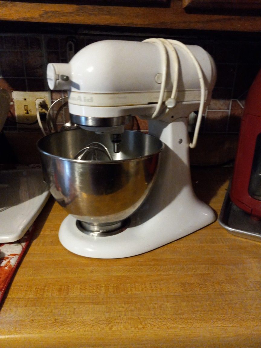 Kitten Aid Mixer