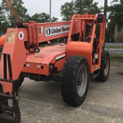 2012 SkyTrak 6042 - 6,000lbs Reach Forklift