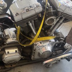 06 Harley Davidson Motor and transmission