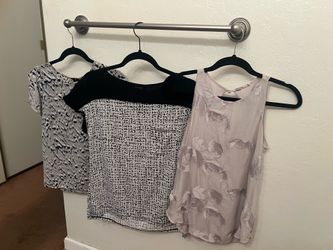 Women’s tops, cardigans, light pants size small