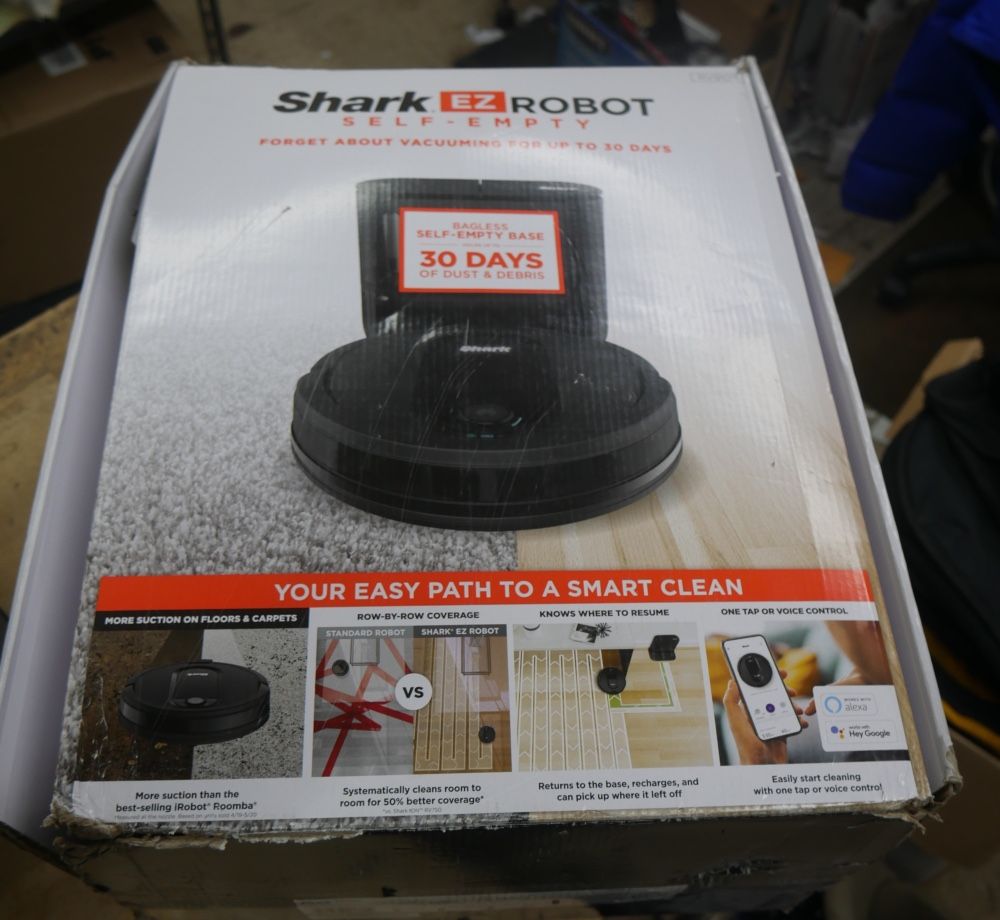 Shark EZ Robot (RV910S) Self-Empty Robotic Vacuum Cleaner Black NEW BOX DAMAGE