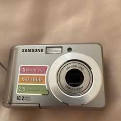 Digital Camera