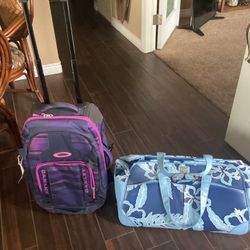  2 Travel Bags  Roxy And And Oakley  In Very Nice Condition