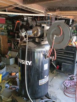 80 lb husky 3 piston manifold 240v Air compressor