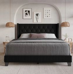 Ameire Upholstered Bed/Queen