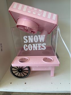 Snow cone maker