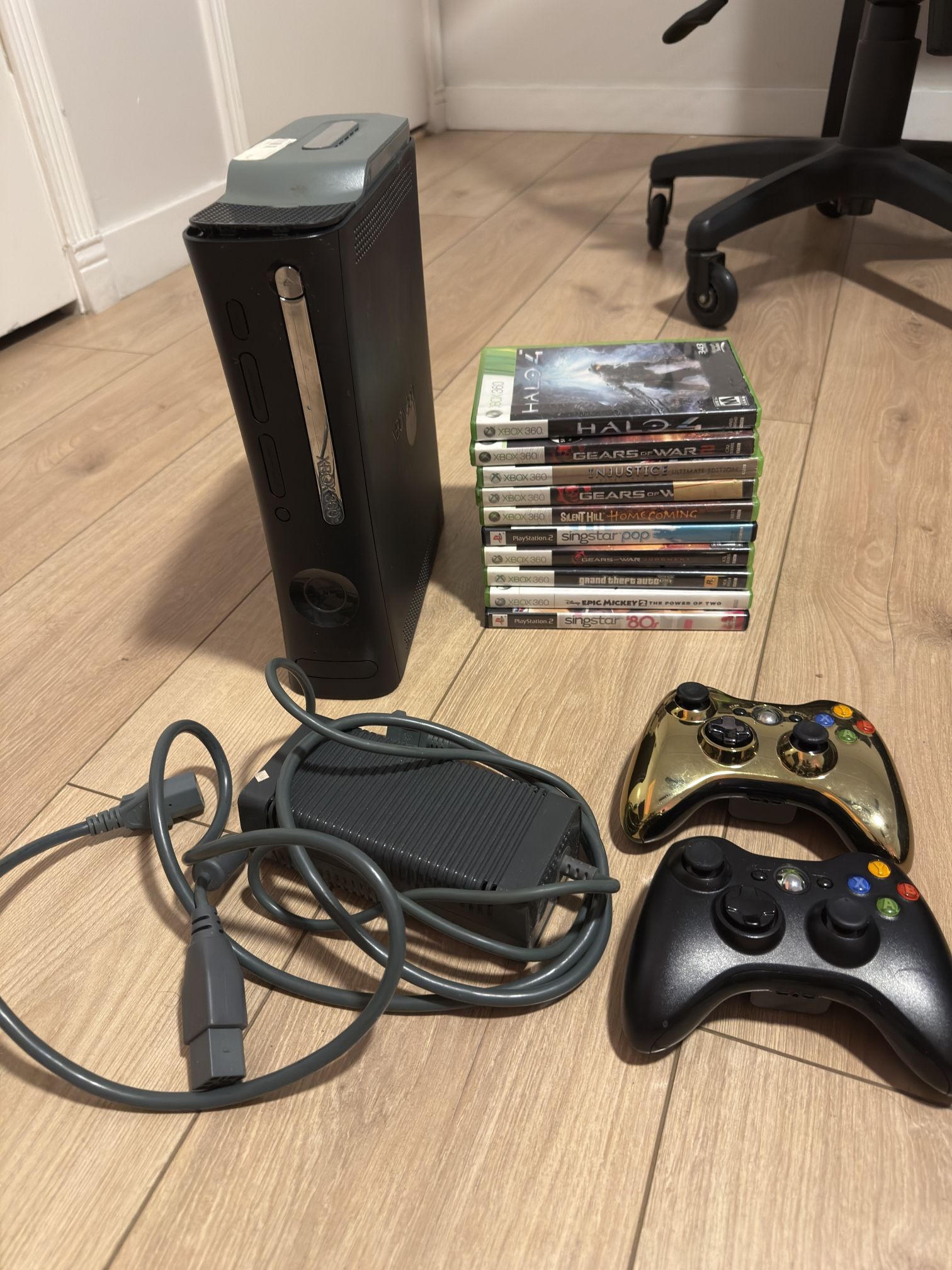 Xbox 360 With 60 GB Attachment, 2 Controllers And 10 Games