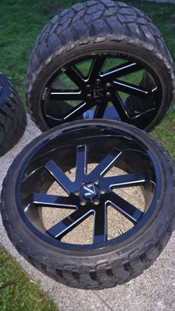 Mud traxx M/T Wheels and Tires