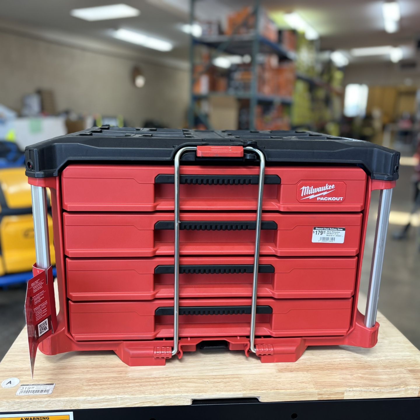 (New) Milwaukee PACKOUT 22 In. Modular 4-Drawer Tool Box With Metal Reinforced Corners And 50 Lbs Capacity 