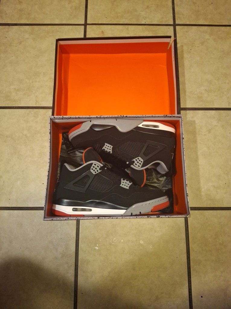 Jordan 4 Bred
