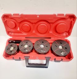 Milwaukee knockout set includes 2 1/2", 3", 3 1/2", and 4" conduit punches and dies. Black oxide coated steel components are protected in original pla