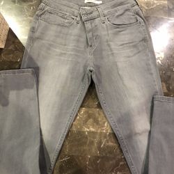 Levi’s Size 30w L30. $15 💯 Condiciones 