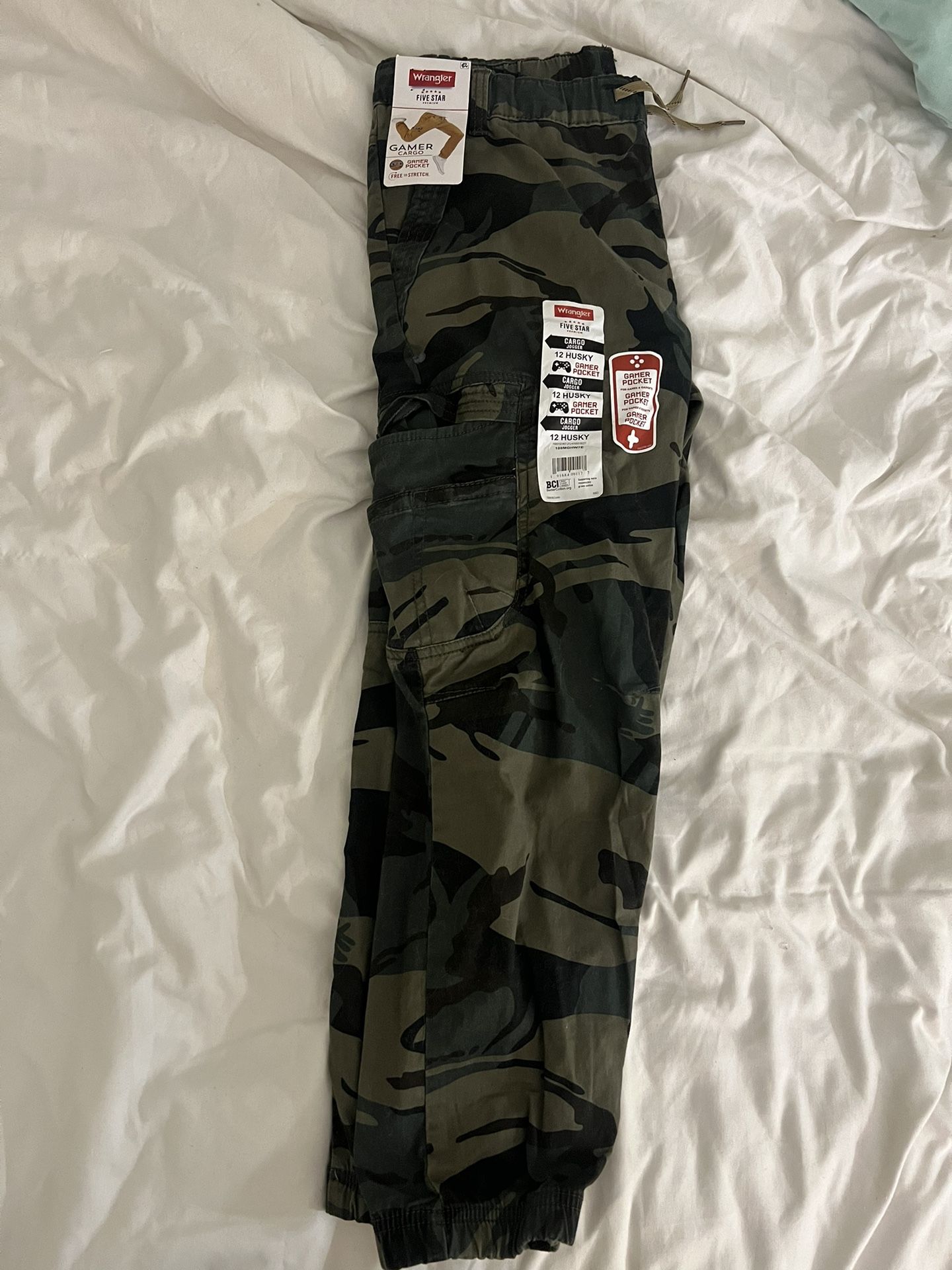 Wrangler camo cargo pants