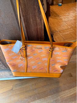 Michael Kors Jet Set Large Printed Signature Logo Tote Bag Pop Orange