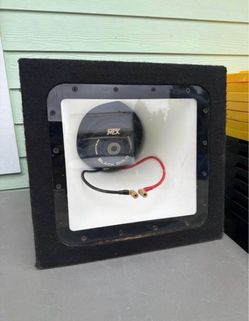 MTX Black Gold 12" Subwoofer in Ported Box
