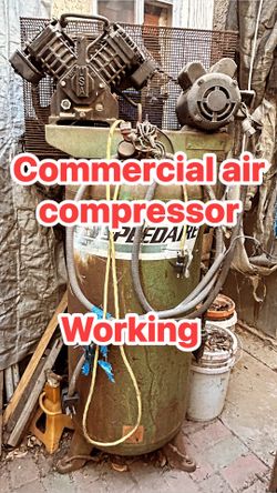 Commercial air compressor working $75