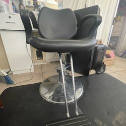 Black Barber Chair- Used Condition