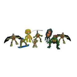 Teenage Mutant Ninja Turtles Bundle Of 8 Toys Action Figures TMNT