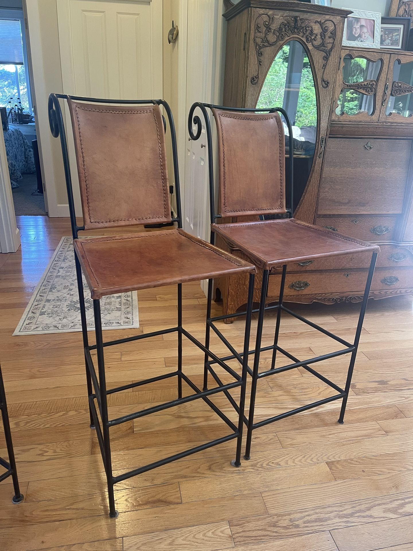 Bar stools (5)