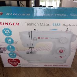 Sewing Machine Singer