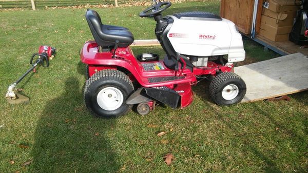 White lawn tractor for Sale in Boyertown, PA - OfferUp