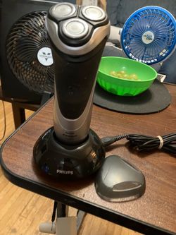 Norelco triple head cordless shaver