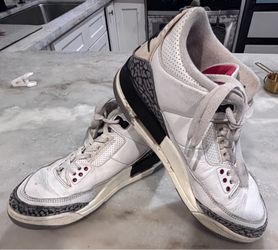 Men’s Jordan 3 Retro (size 7)