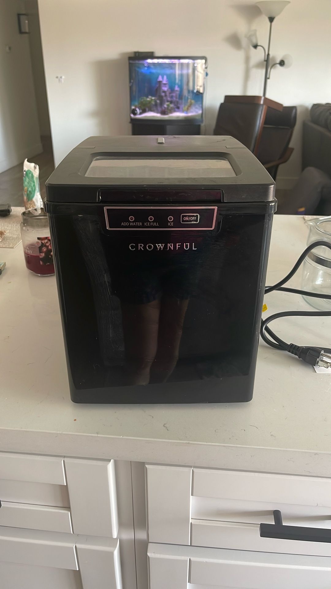 Crownful Ice Maker