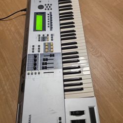 Yamaha Motif ES7  Line New