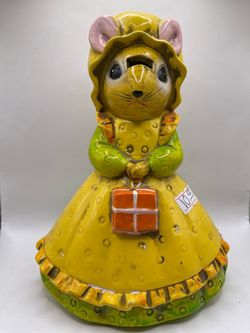 A vintage Josef originals lorrie design mouse string and scissor holder