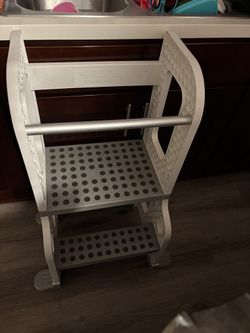 Toddler Kitchen Helper 