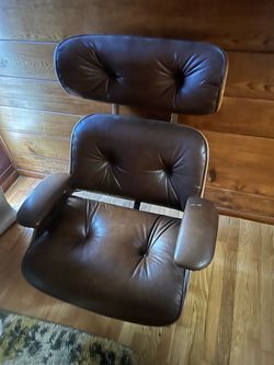 Eames chair replica