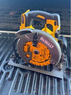 DCS578 60V FLEXVOLT BRUSHLESS SAW (TOOL ONLY )