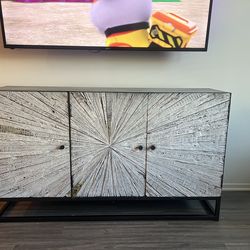 Metal cabinet