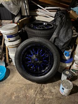 Fuel 20-inch black/blue rims 6 Lug