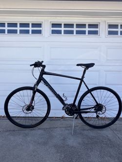 Specialized Crosstrail Hybrid – XL Frame, Hydraulic Disc Brakes, Ready to Ride