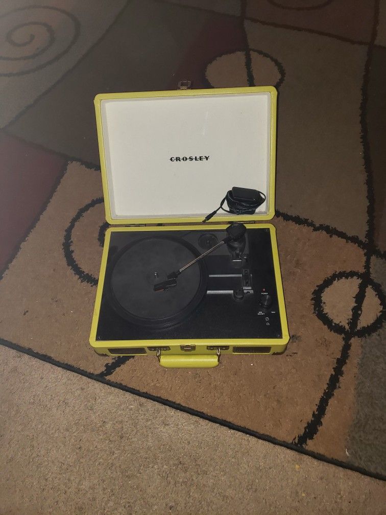 Crosley Vintage Turntable/record Player..