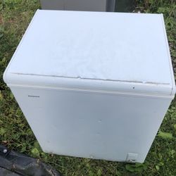 Chest freezer