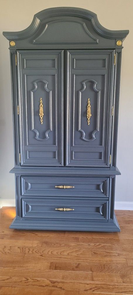 Refinished dresser in excellent condition