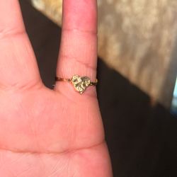 10k Gold Heart Ring 