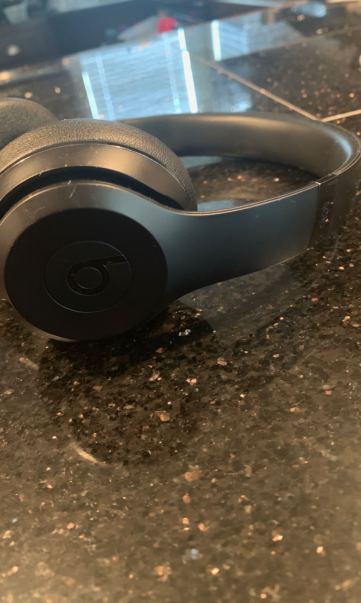 Matte Black Beats Solo 3 Wireless Headphones