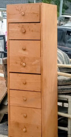 8 drawer tall dresser for any space