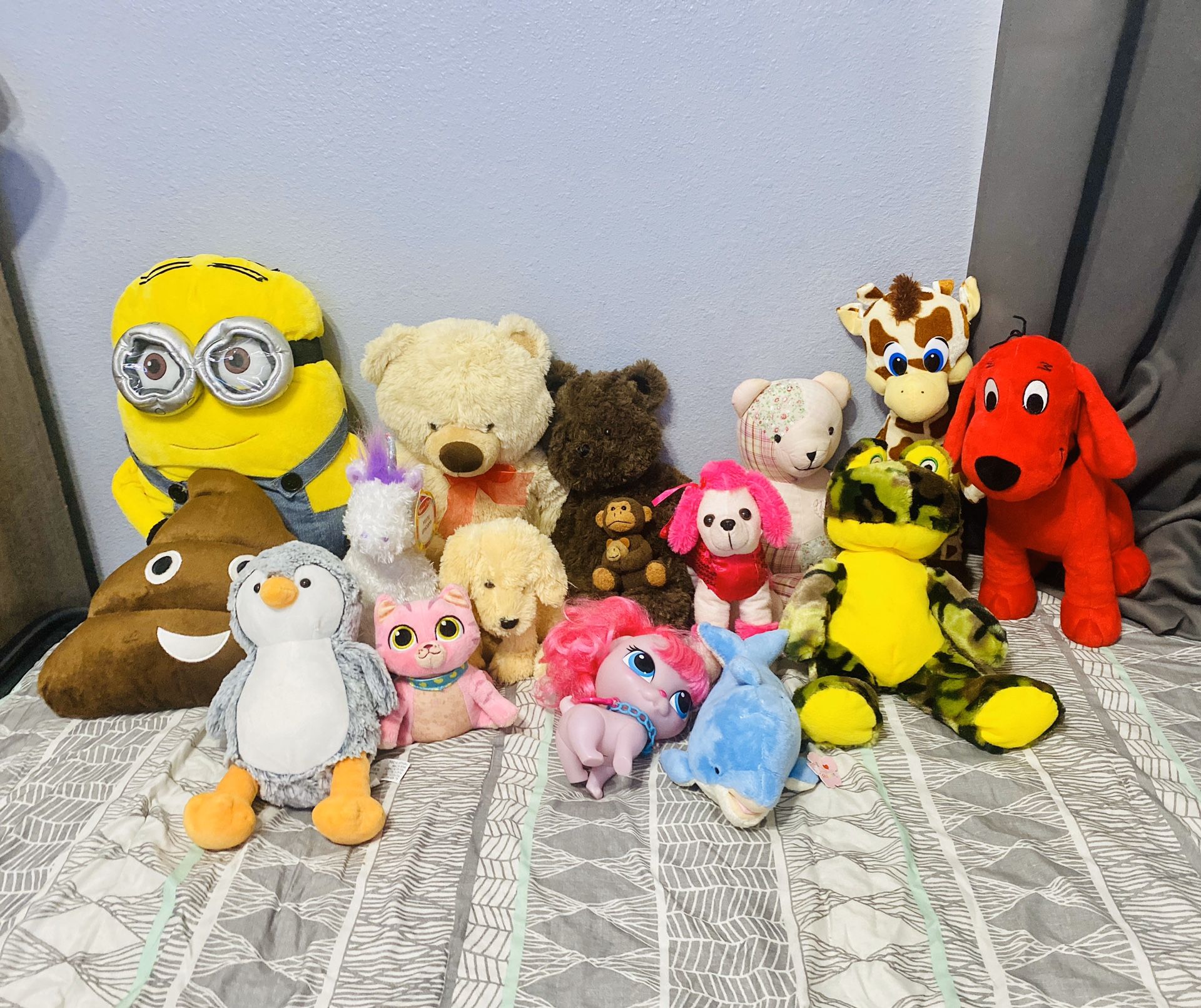 Random plush lot stuffed animals 15pc